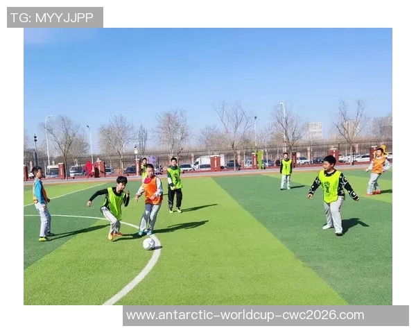 杏花营小学足球队积极备战校园联赛展现团结拼搏精神与青春风采